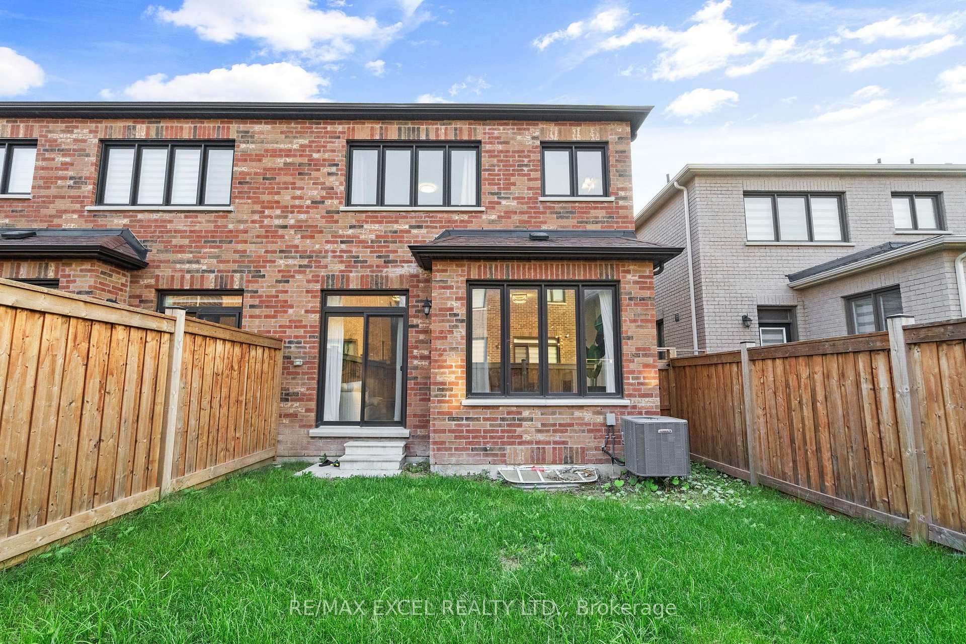 Photo 6 of 37 Macpherson Street, Whitby, Rural Whitby — HOMEH