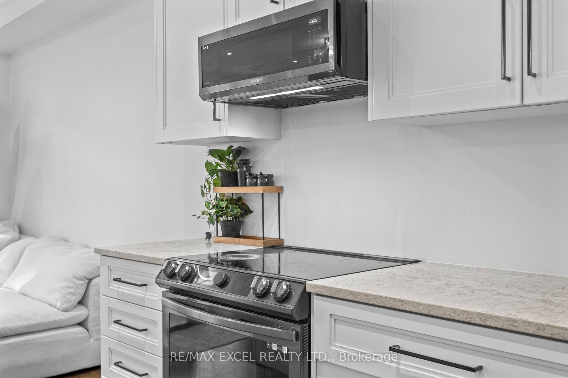 Photo 19 of 37 Macpherson Street, Whitby, Rural Whitby — HOMEH