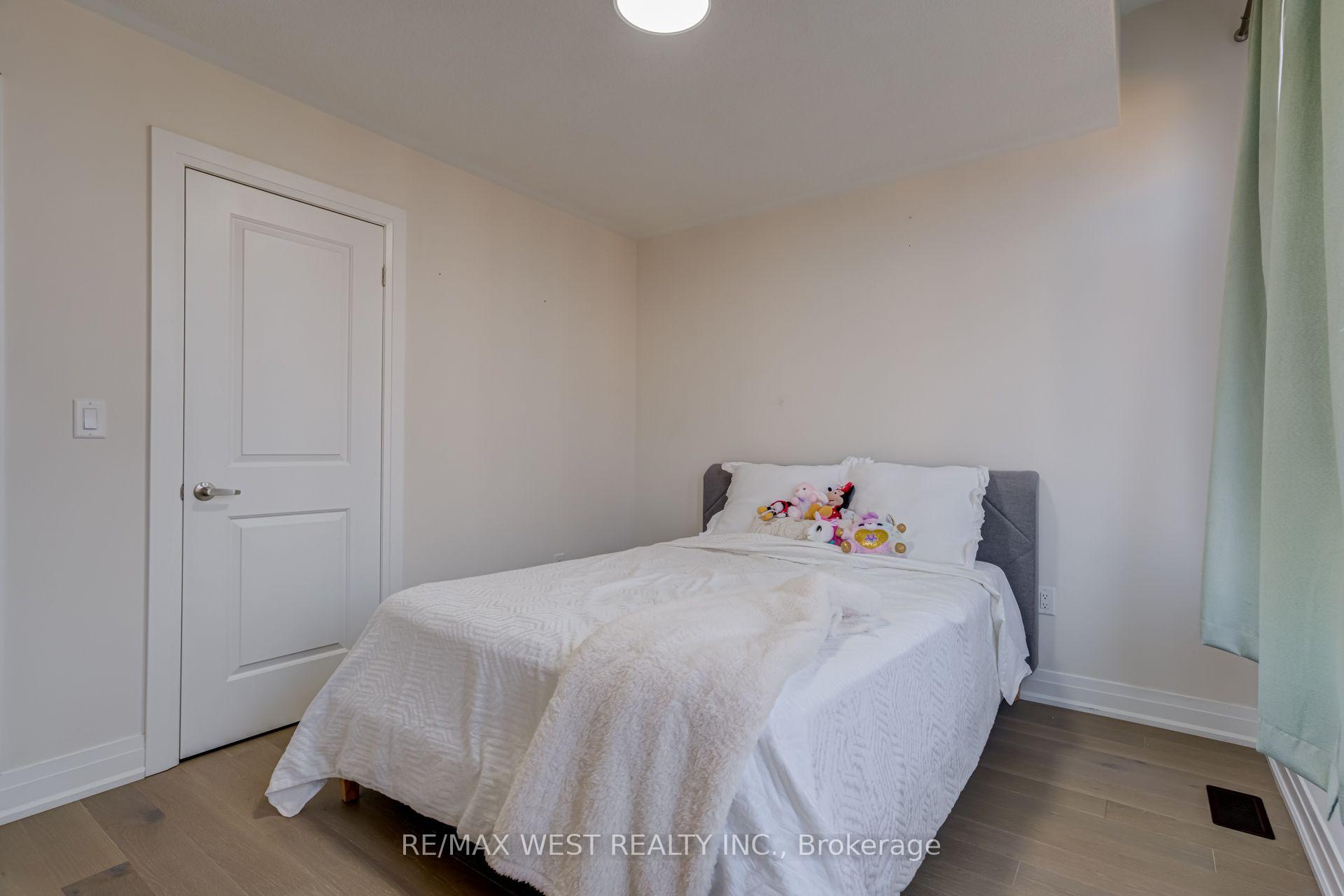 Photo 36 of 2688 Sapphire Drive, Pickering, Rural Pickering — HOMEH
