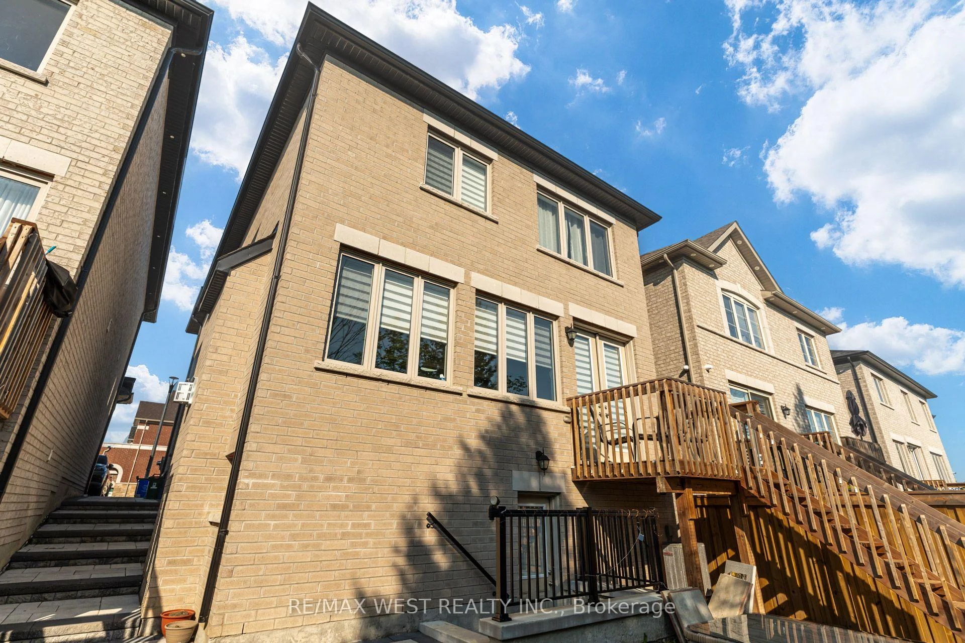 Photo 6 of 2688 Sapphire Drive, Pickering, Rural Pickering — HOMEH