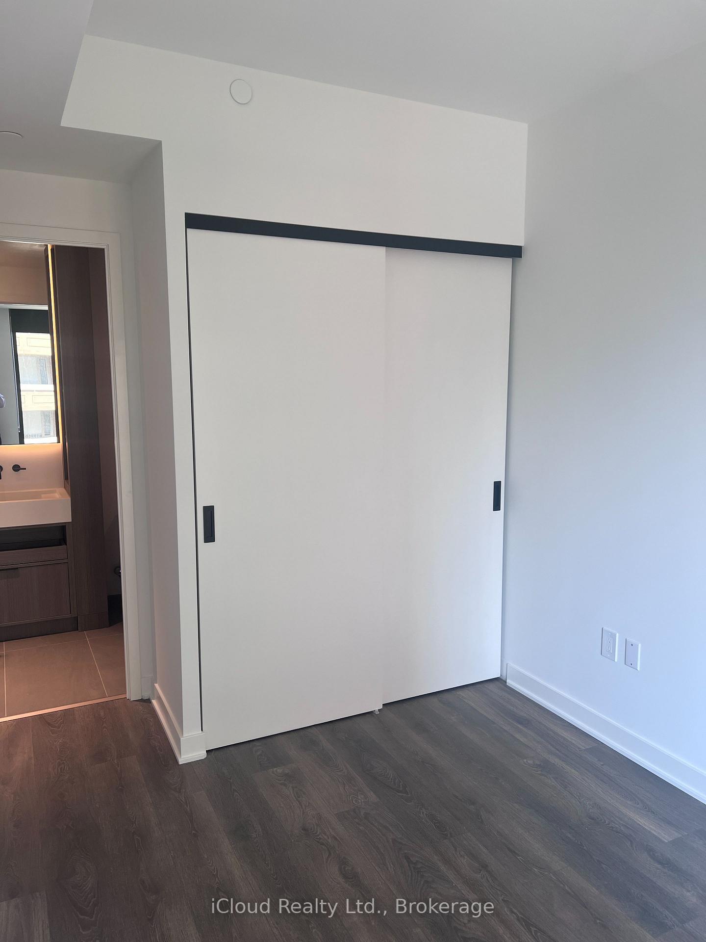 Photo 11 of Unit 821, 55 Charles Street E, Toronto, Church-Yonge Corridor — HOMEH