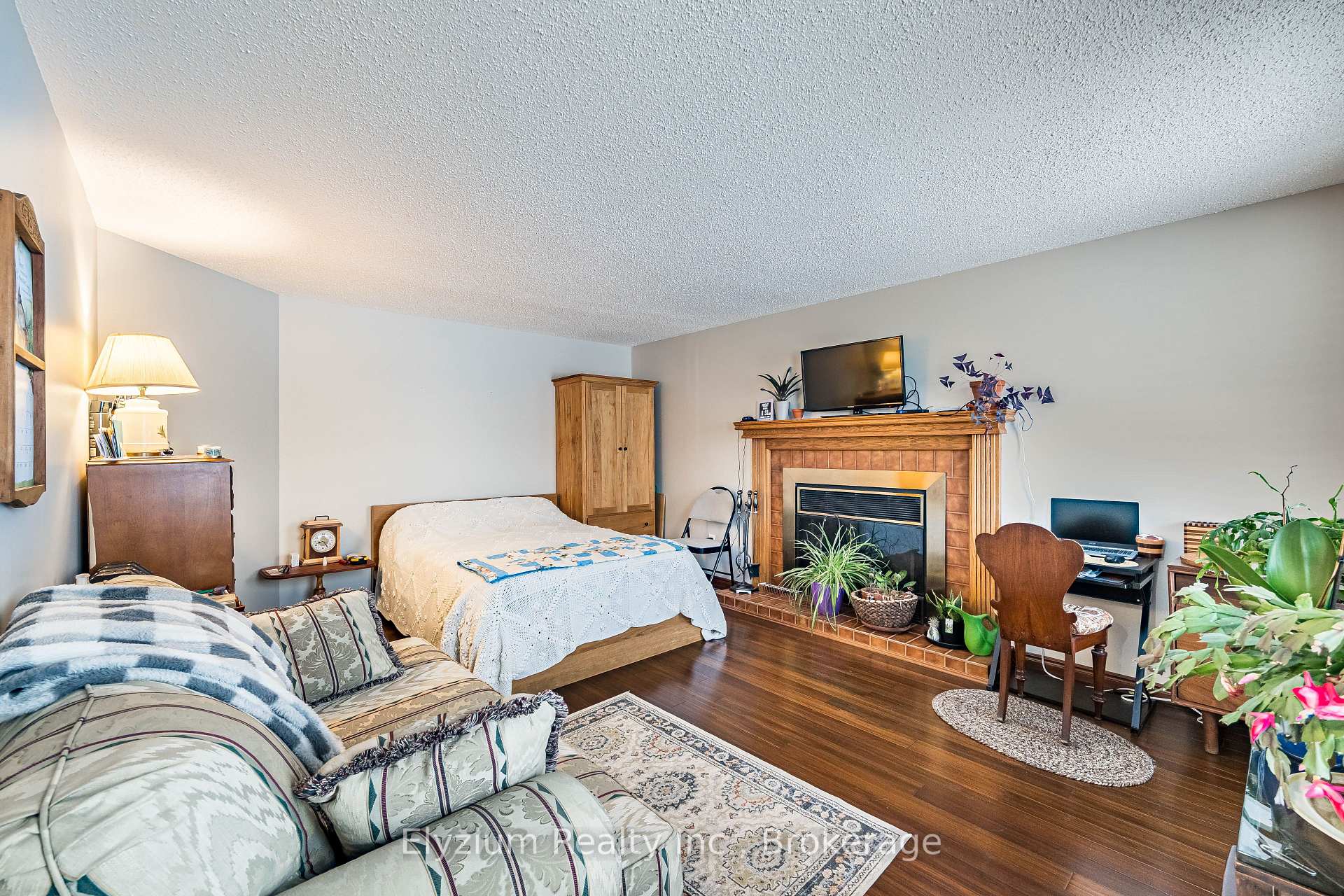 Photo 8 of 11289 Guelph Line, Milton, Campbellville — HOMEH