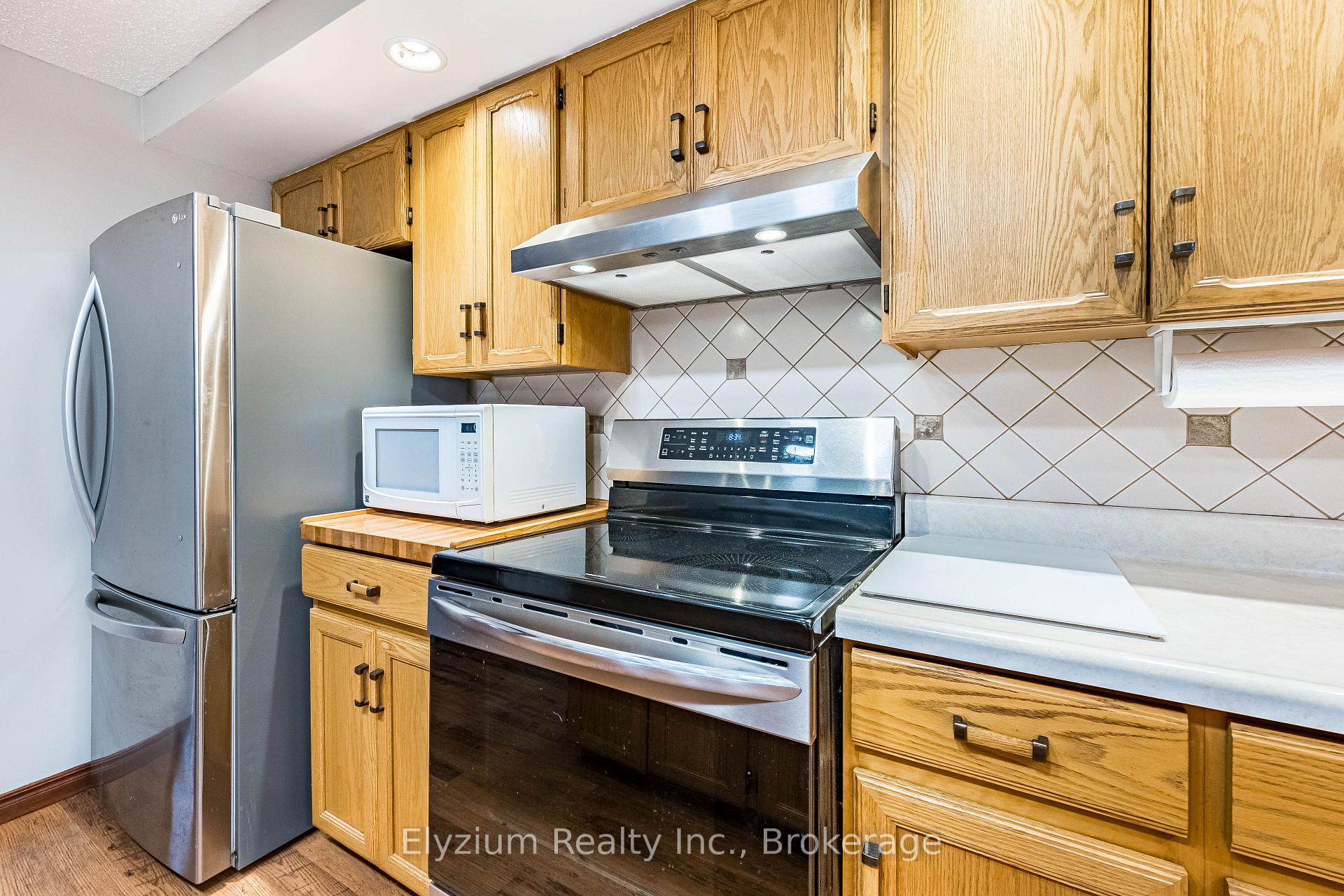 Photo 11 of 11289 Guelph Line, Milton, Campbellville — HOMEH