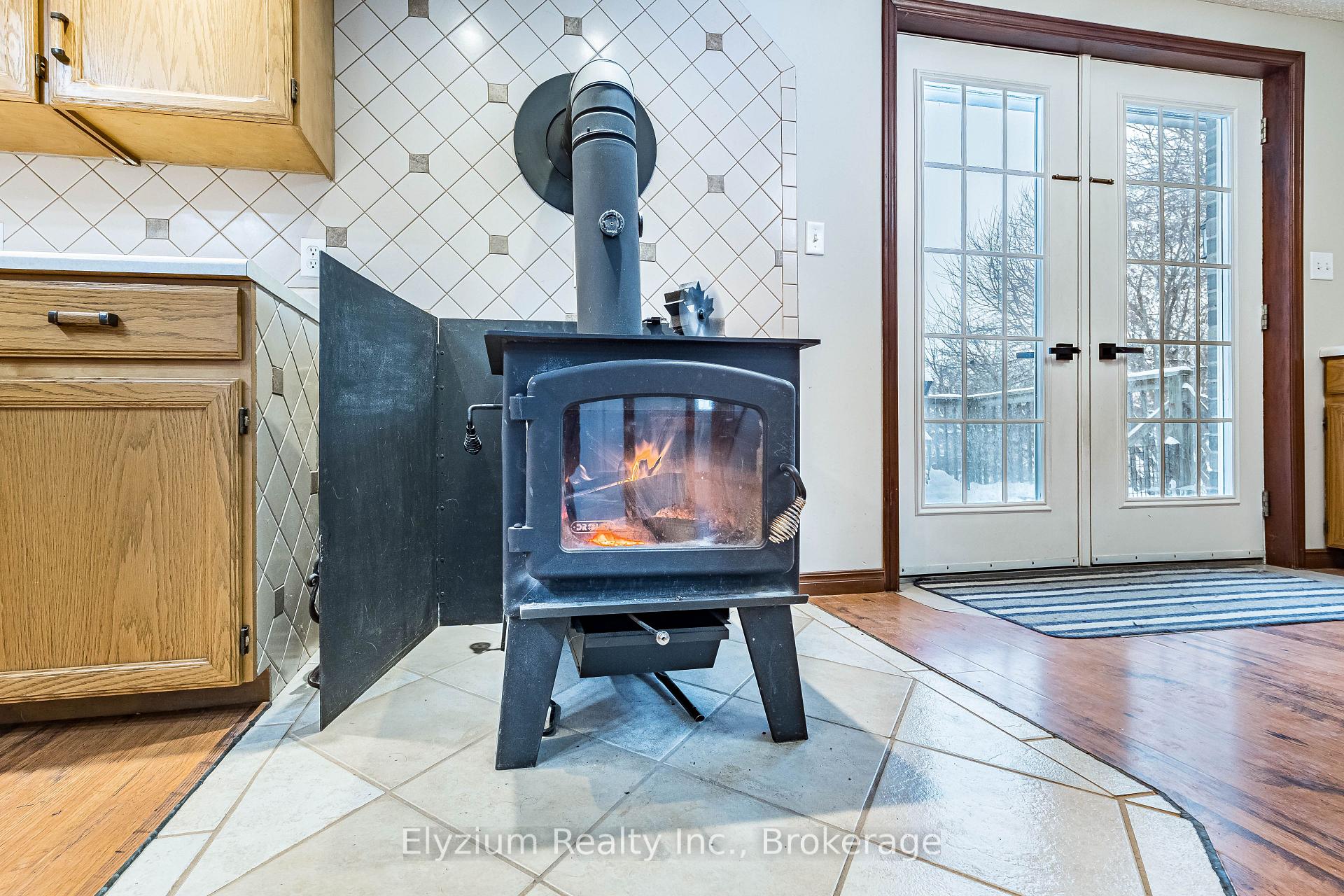 Photo 16 of 11289 Guelph Line, Milton, Campbellville — HOMEH