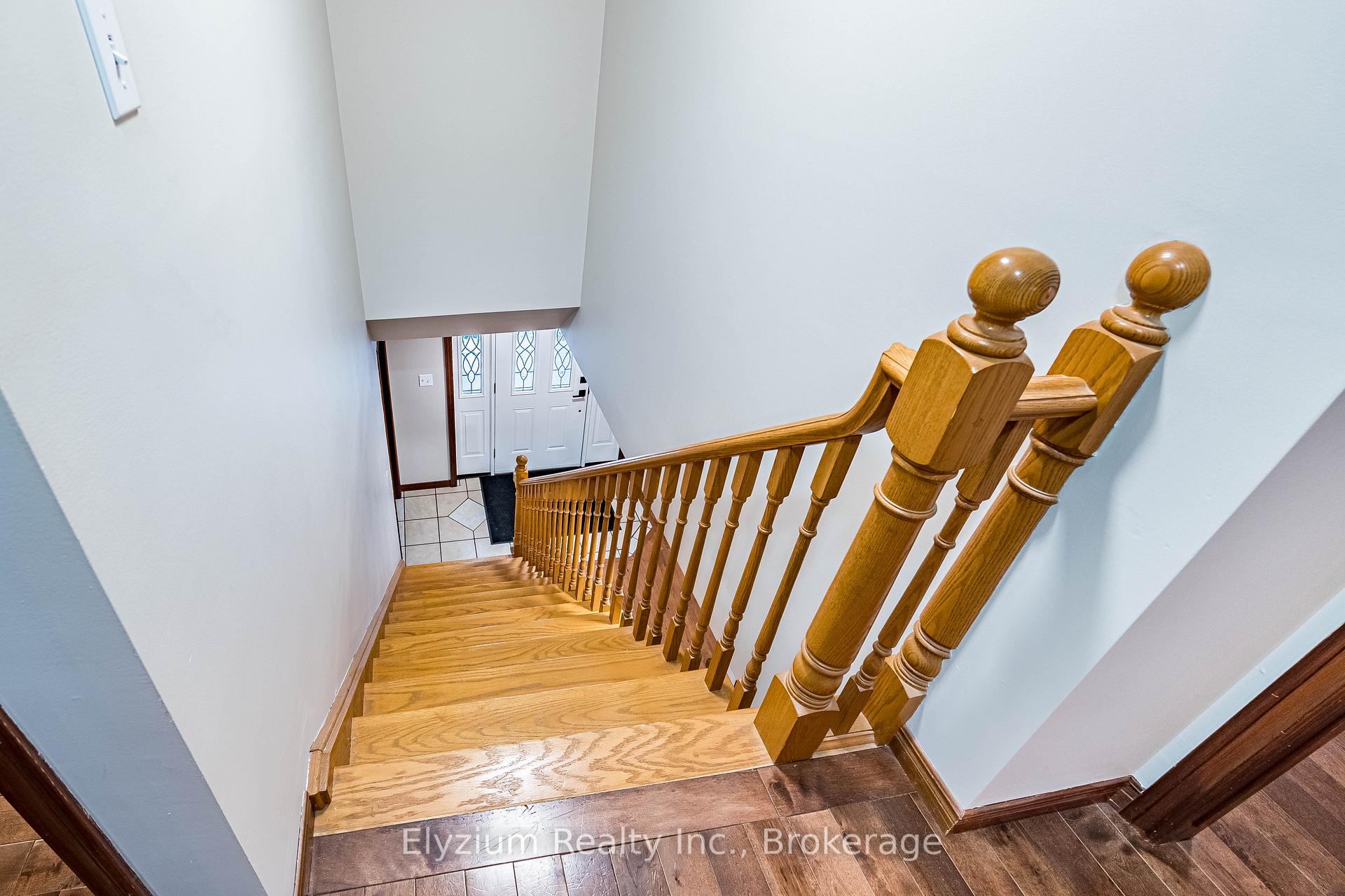 Photo 17 of 11289 Guelph Line, Milton, Campbellville — HOMEH