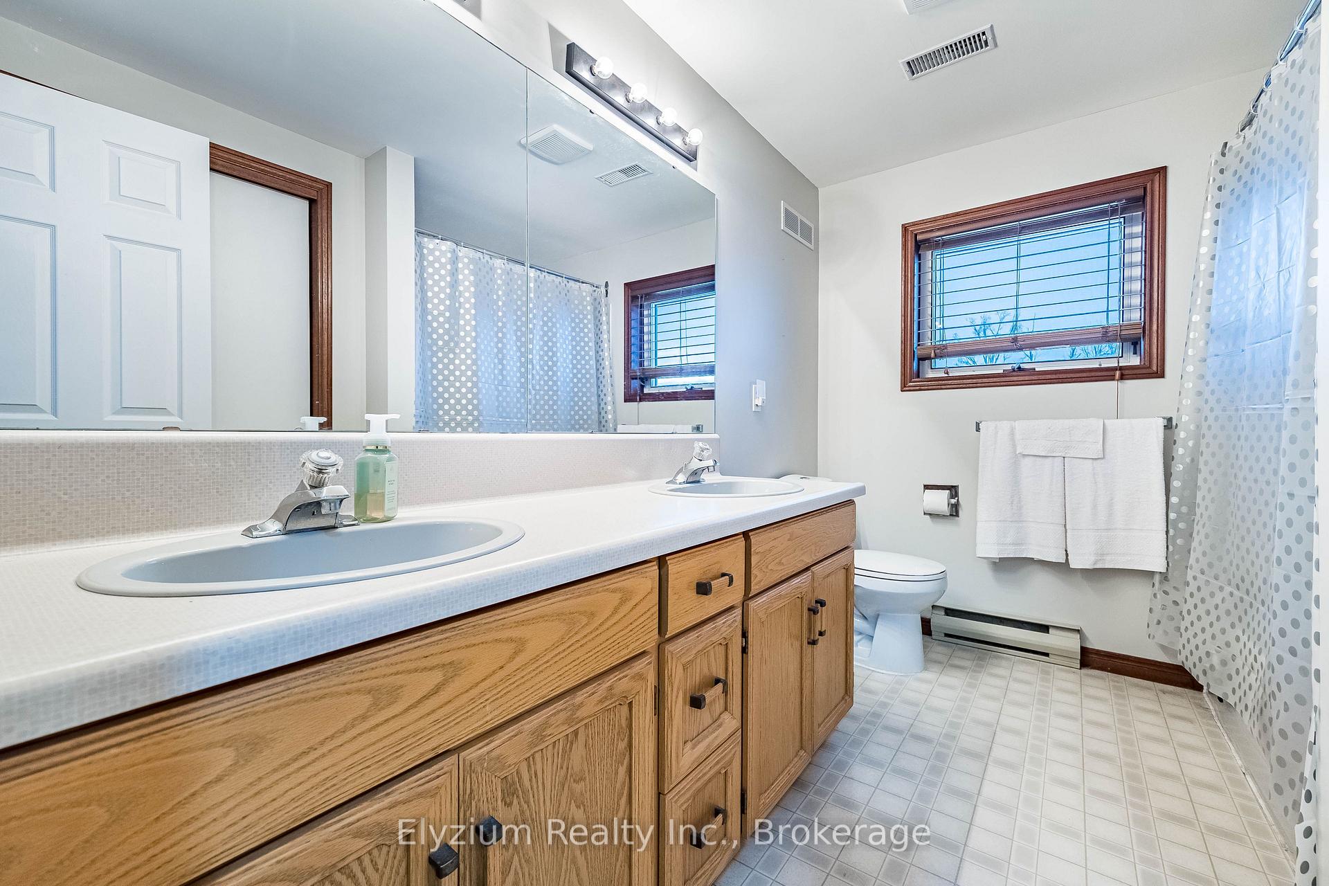Photo 25 of 11289 Guelph Line, Milton, Campbellville — HOMEH