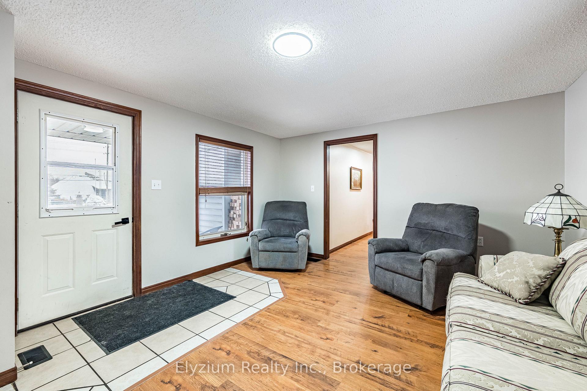 Photo 28 of 11289 Guelph Line, Milton, Campbellville — HOMEH