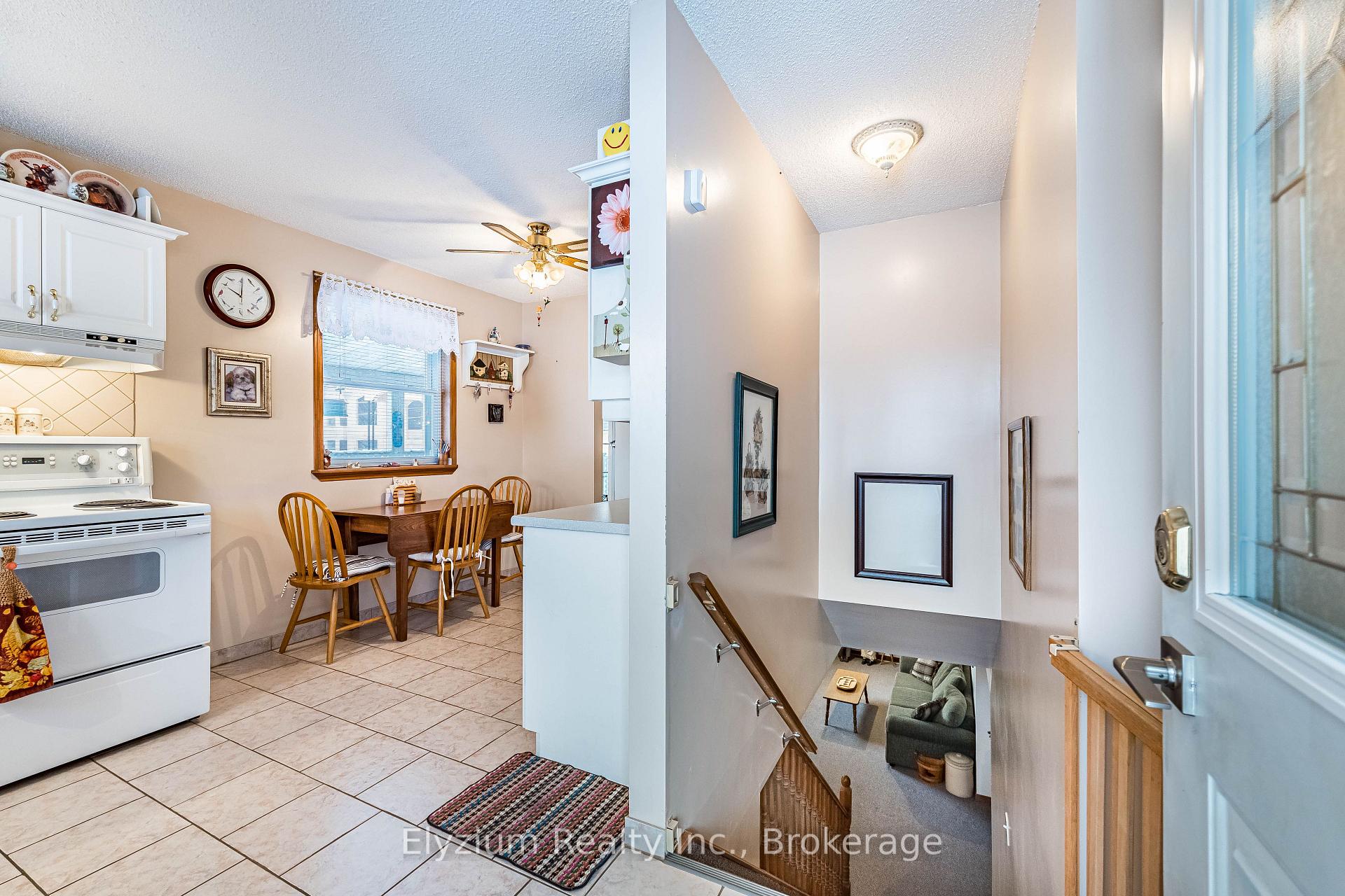 Photo 32 of 11289 Guelph Line, Milton, Campbellville — HOMEH