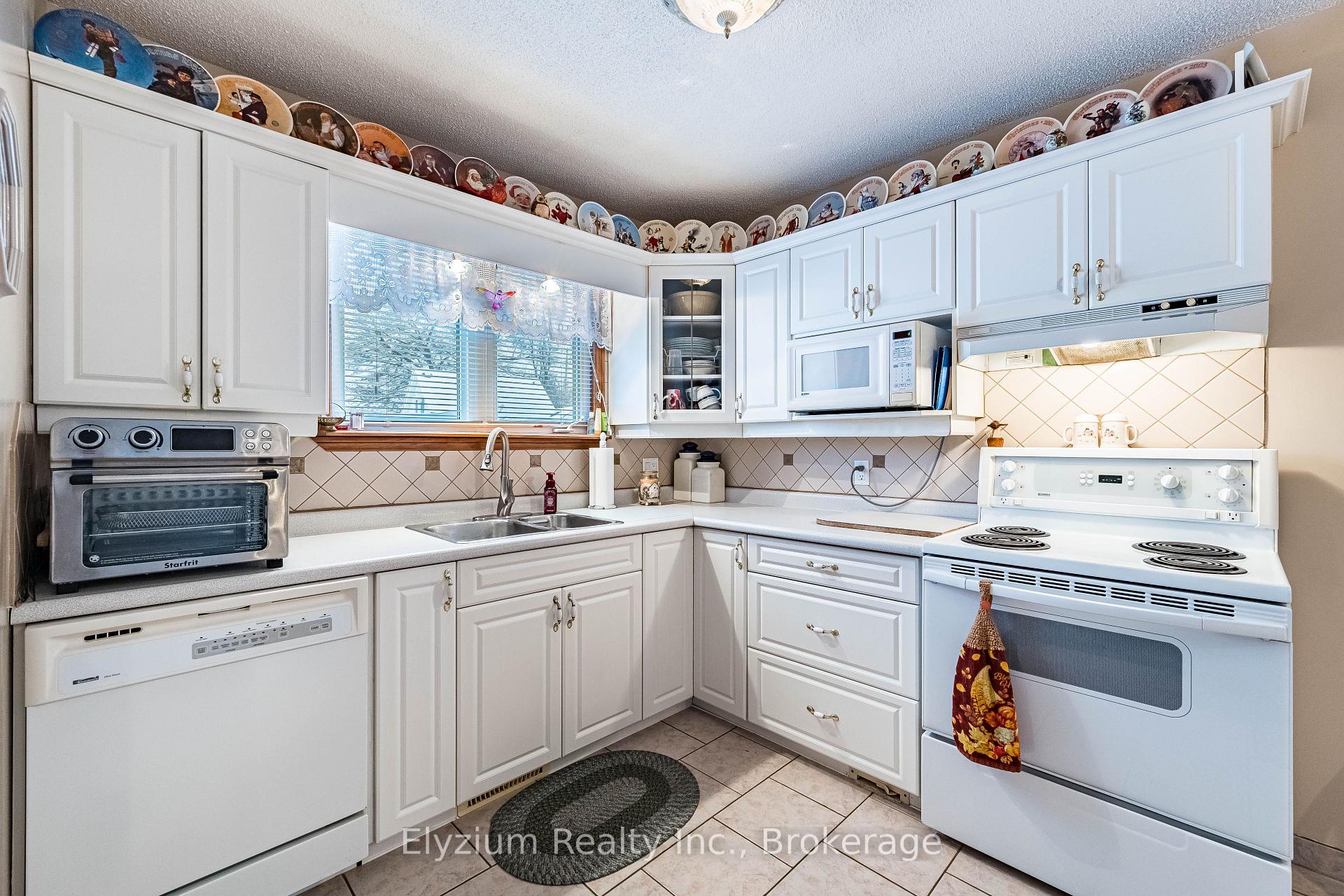 Photo 33 of 11289 Guelph Line, Milton, Campbellville — HOMEH