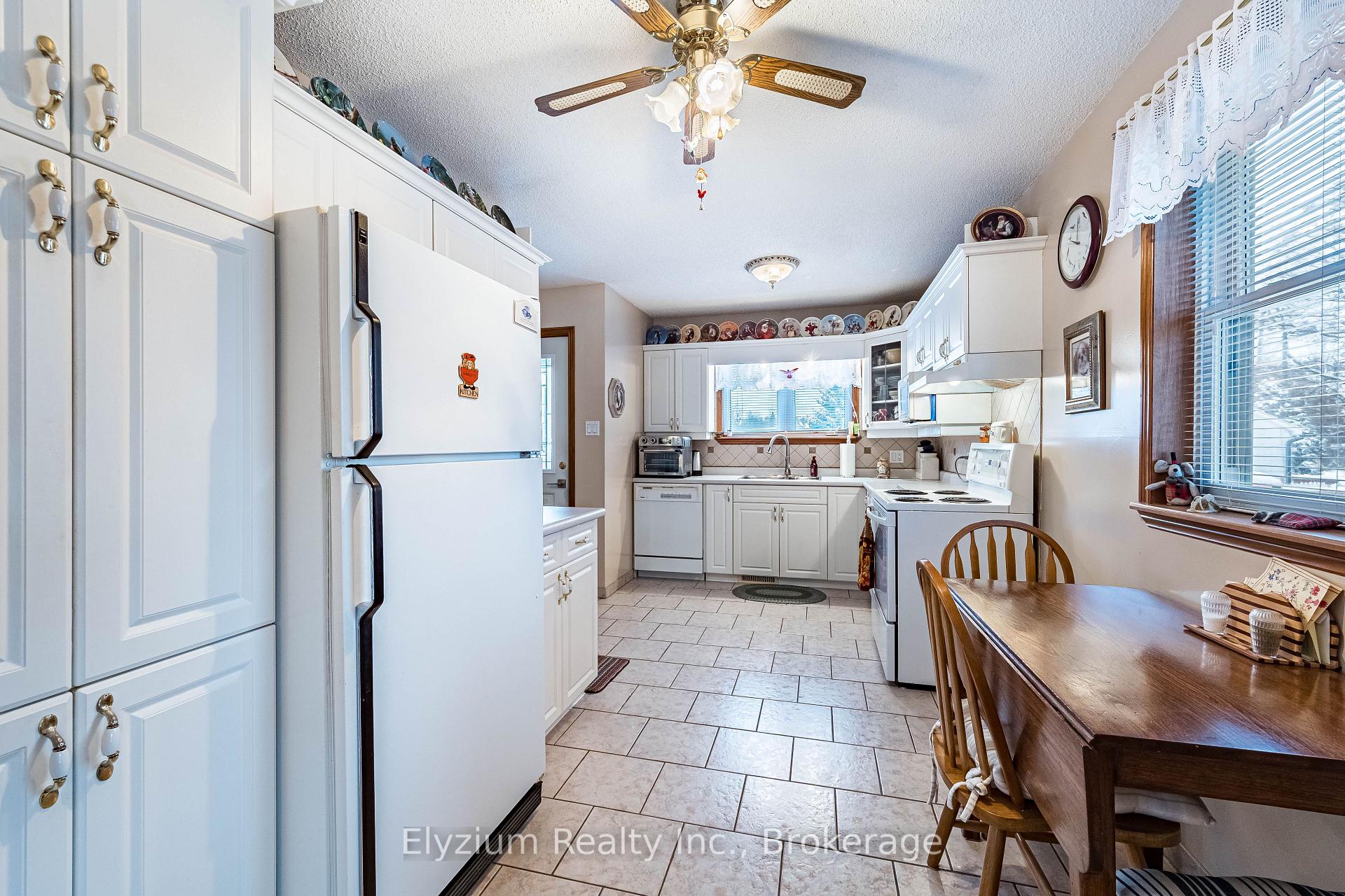 Photo 34 of 11289 Guelph Line, Milton, Campbellville — HOMEH