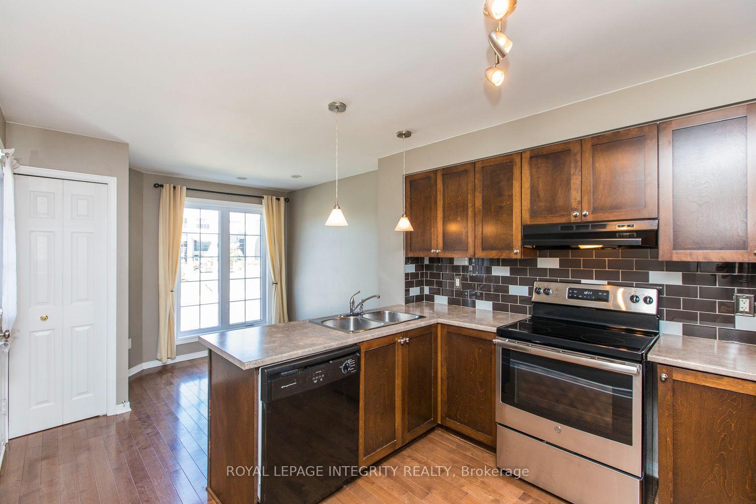 Photo 7 of 146 Berrigan Drive, Ottawa, Barrhaven - Longfields — HOMEH