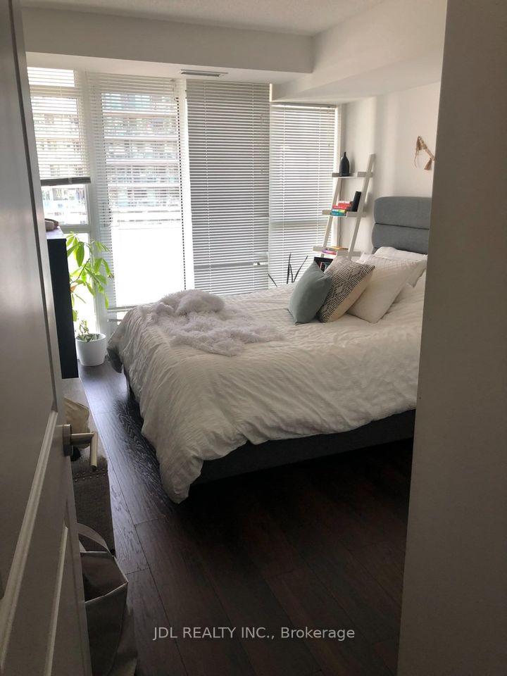 Photo 8 of Unit 1610, 35 Bastion Street, Toronto, Niagara — HOMEH