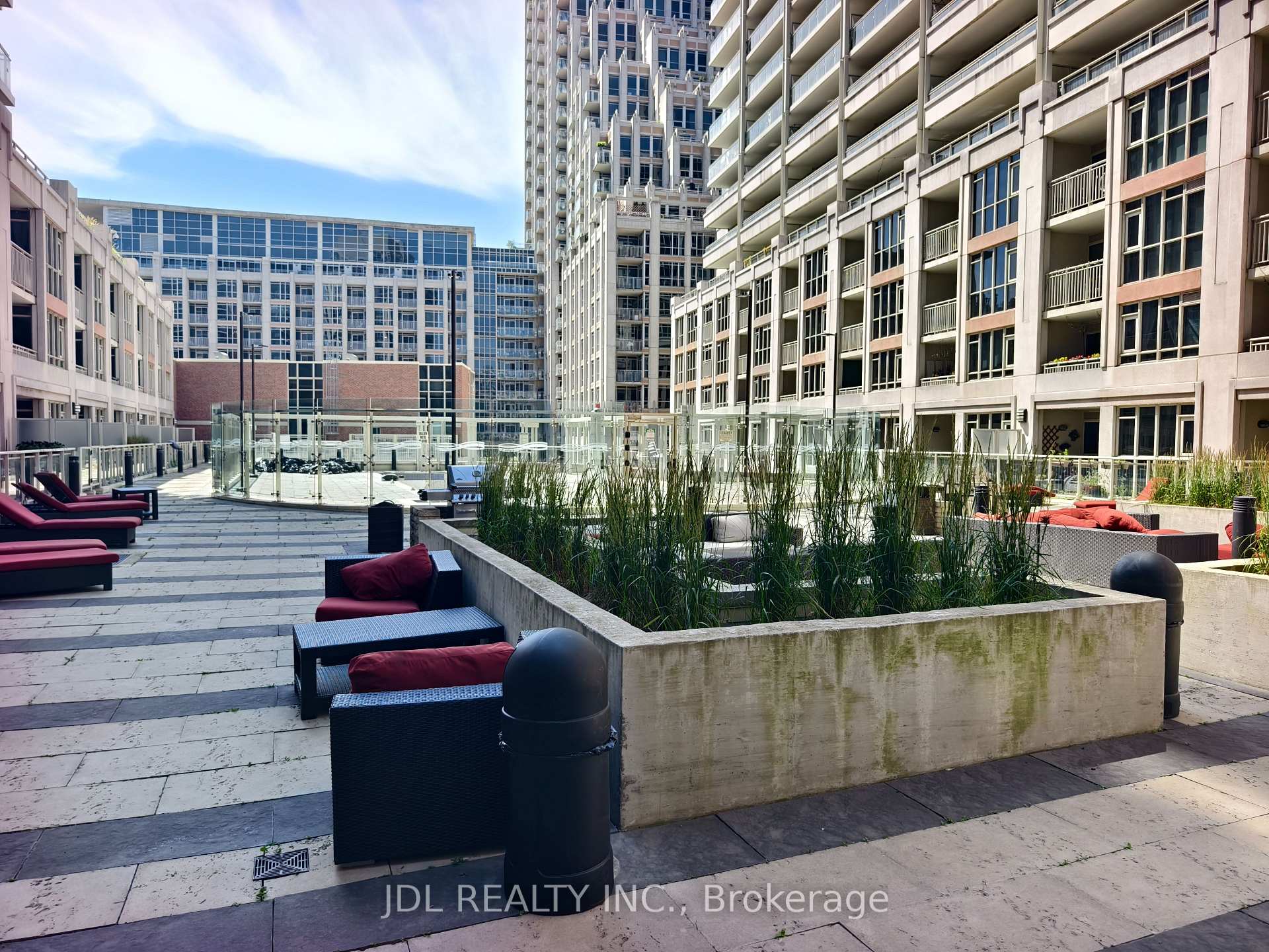 Photo 12 of Unit 1610, 35 Bastion Street, Toronto, Niagara — HOMEH