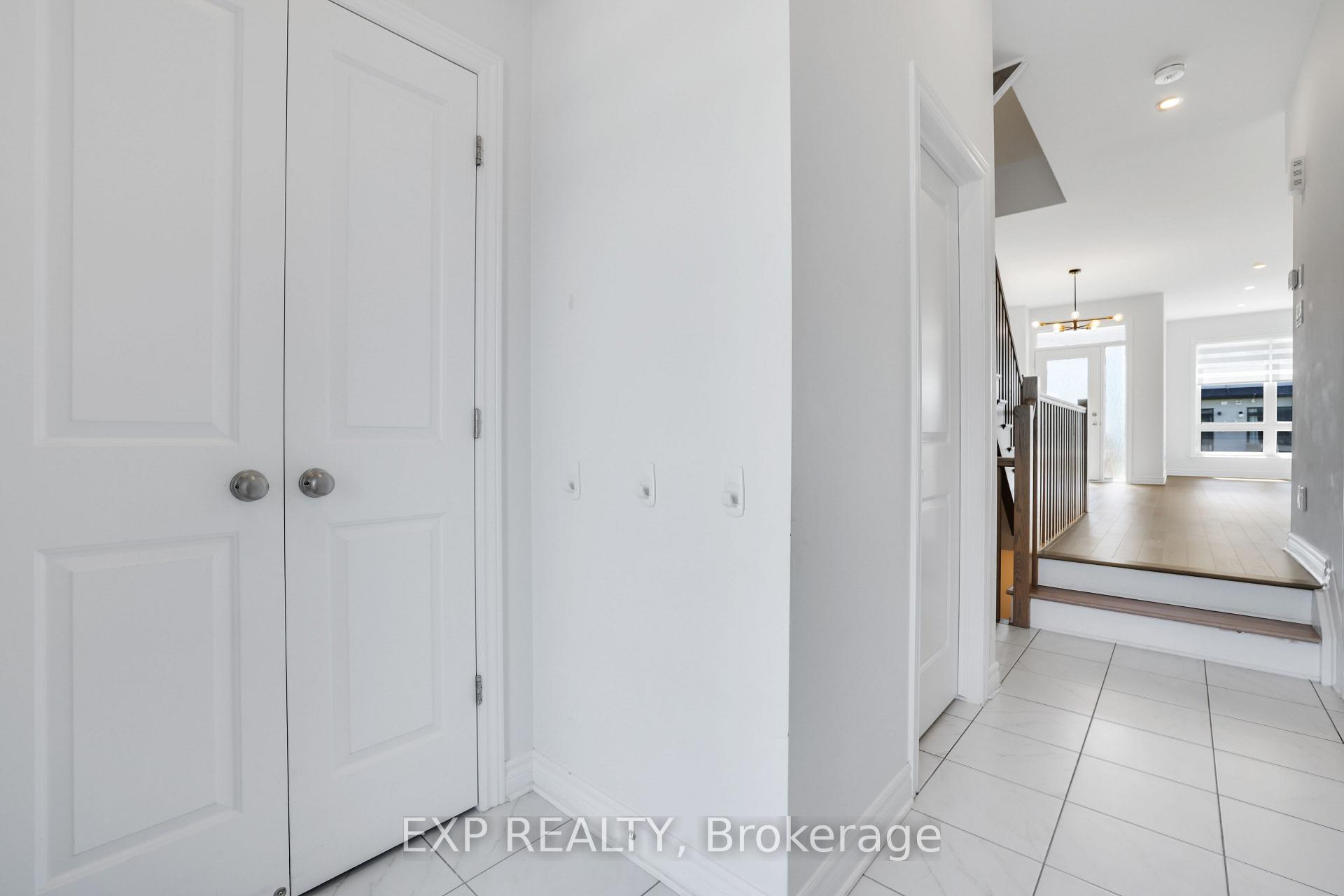 Photo 2 of 56 Canvasback Ridge, Ottawa, Riverside South/Gloucester Glen — HOMEH