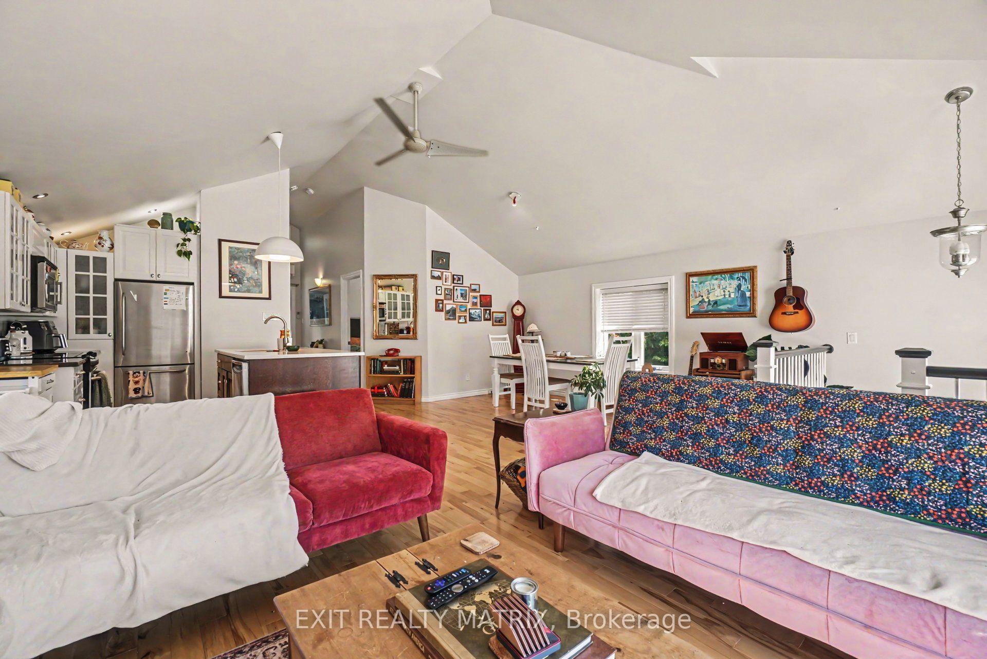 Photo 5 of 59 Laval Street, Ottawa, Vanier — HOMEH