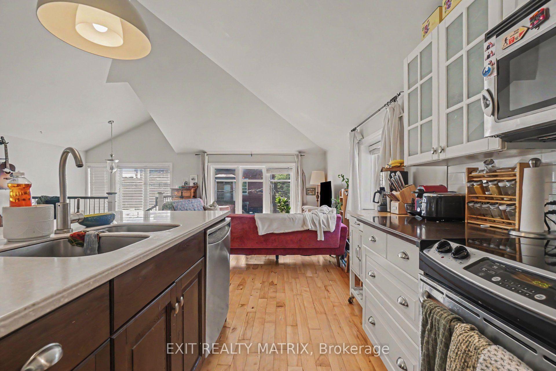 Photo 11 of 59 Laval Street, Ottawa, Vanier — HOMEH