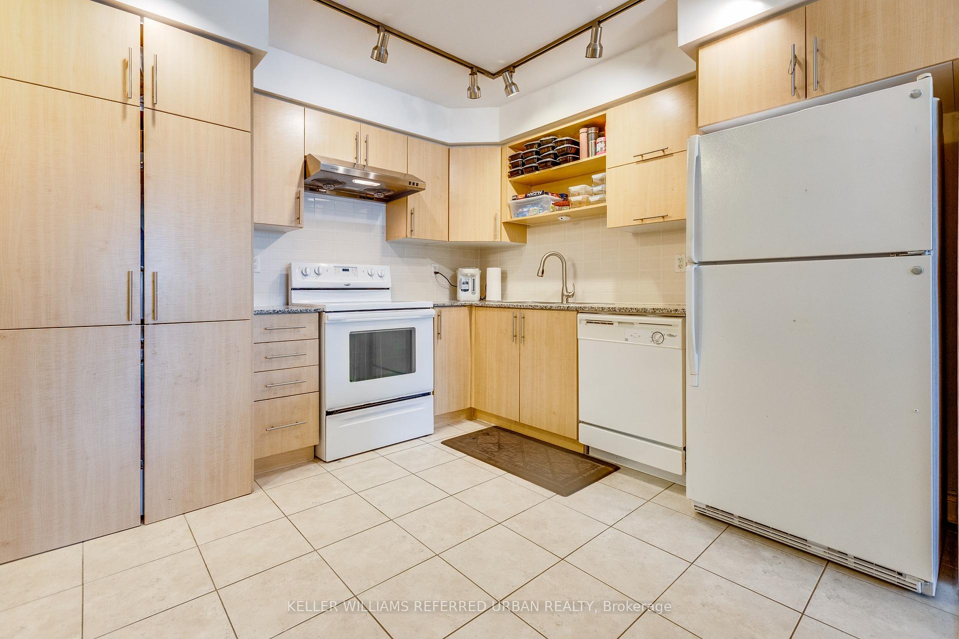Photo 8 of Unit 318, 60 South Town Centre Boulevard, Markham, Unionville — HOMEH