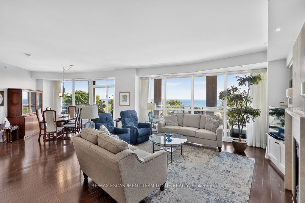 Photo 8 of Unit 317, 11 Bronte Road, Oakville, Bronte — HOMEH