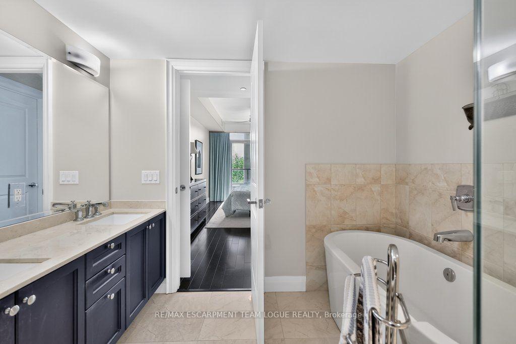Photo 18 of Unit 317, 11 Bronte Road, Oakville, Bronte — HOMEH