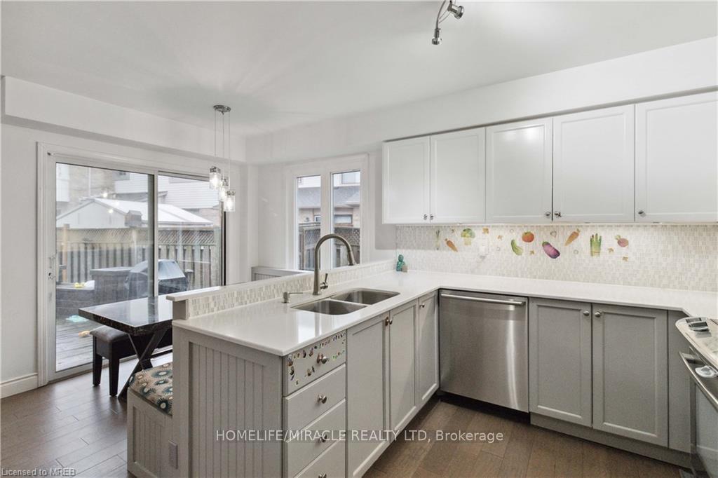 Photo 8 of 2245 Pathfinder Drive, Burlington, Orchard — HOMEH