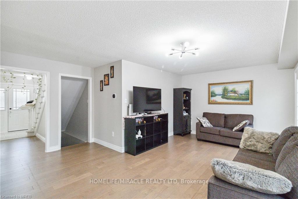 Photo 14 of 2245 Pathfinder Drive, Burlington, Orchard — HOMEH