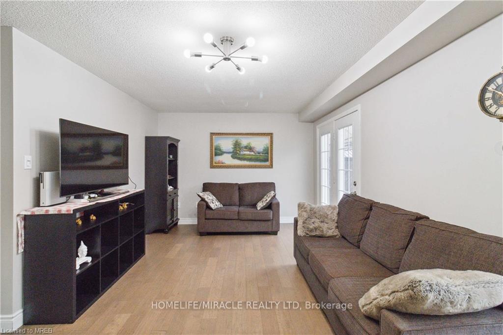 Photo 16 of 2245 Pathfinder Drive, Burlington, Orchard — HOMEH