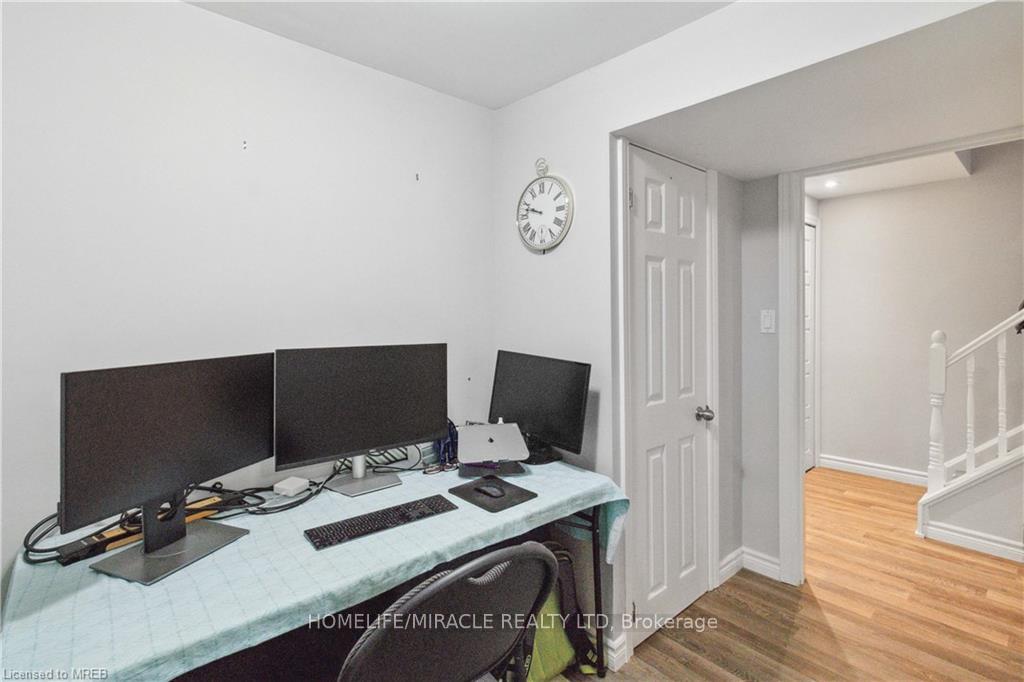 Photo 17 of 2245 Pathfinder Drive, Burlington, Orchard — HOMEH