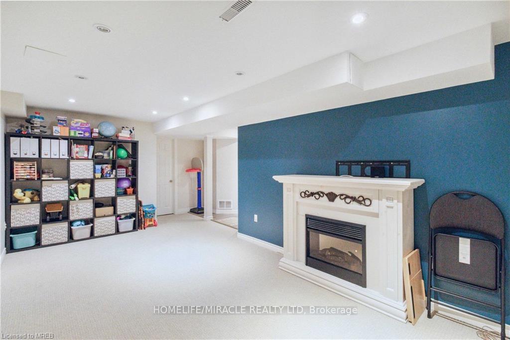 Photo 20 of 2245 Pathfinder Drive, Burlington, Orchard — HOMEH