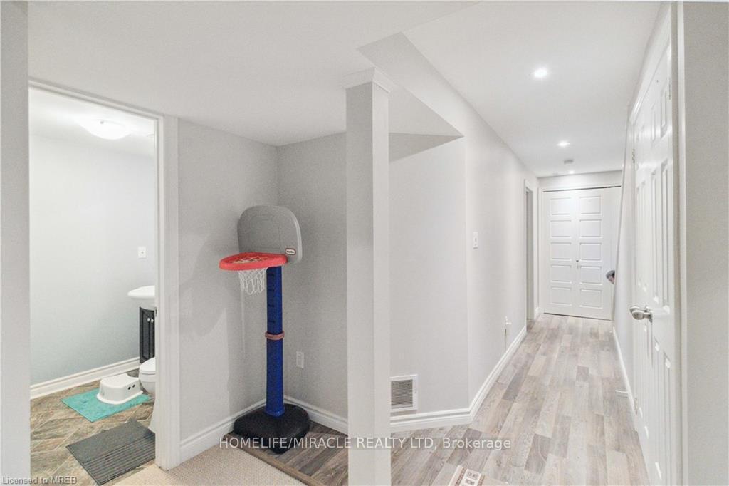 Photo 21 of 2245 Pathfinder Drive, Burlington, Orchard — HOMEH