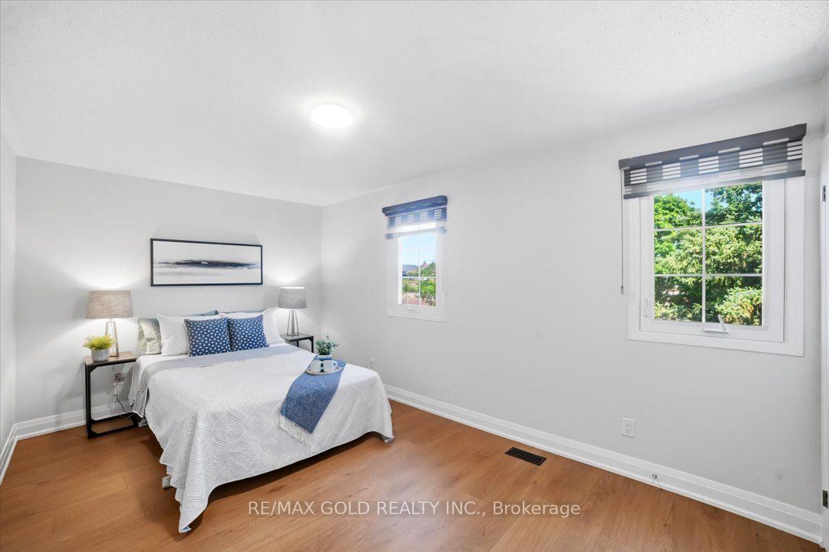 Photo 13 of 29 Tralee Street, Brampton, Heart Lake West — HOMEH