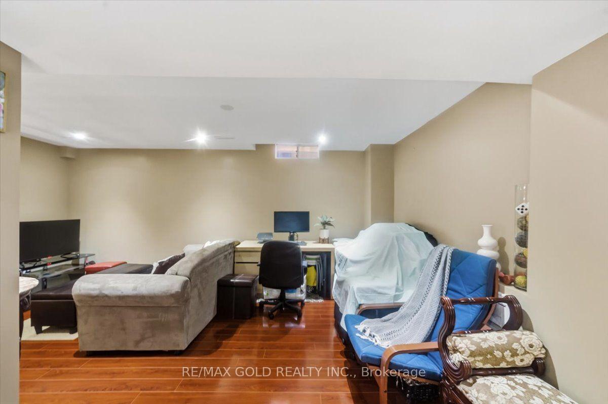Photo 26 of 29 Tralee Street, Brampton, Heart Lake West — HOMEH