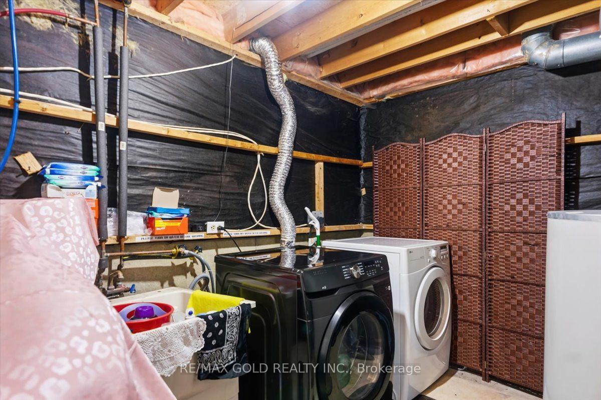 Photo 31 of 29 Tralee Street, Brampton, Heart Lake West — HOMEH
