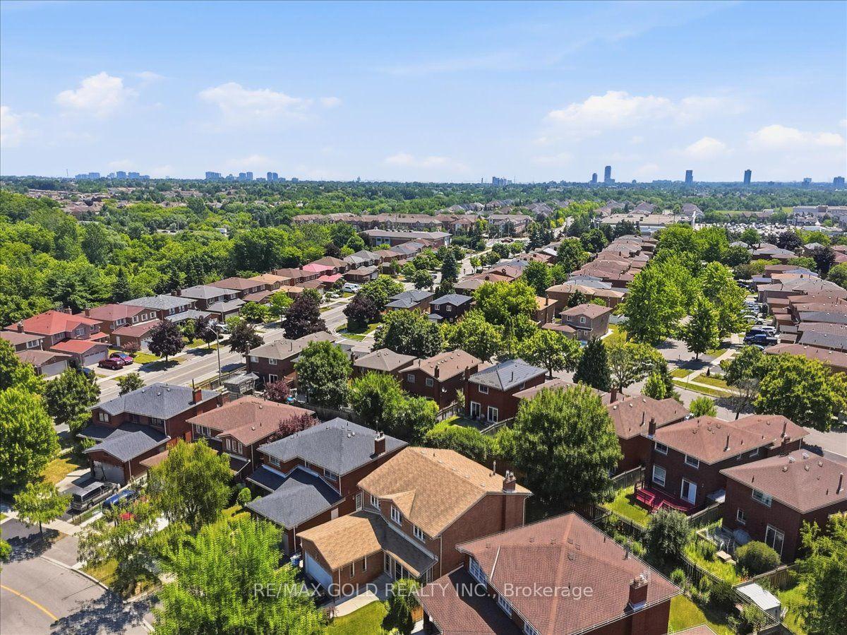Photo 38 of 29 Tralee Street, Brampton, Heart Lake West — HOMEH