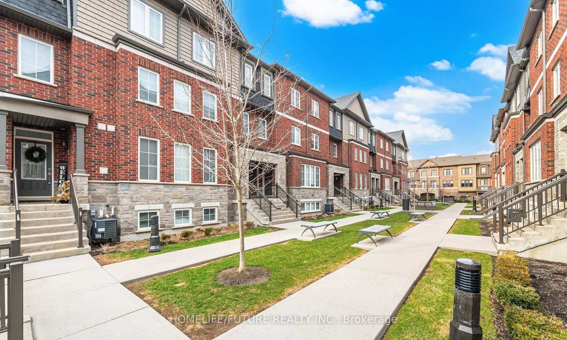 Front of Unit 78, 445 Ontario Street S