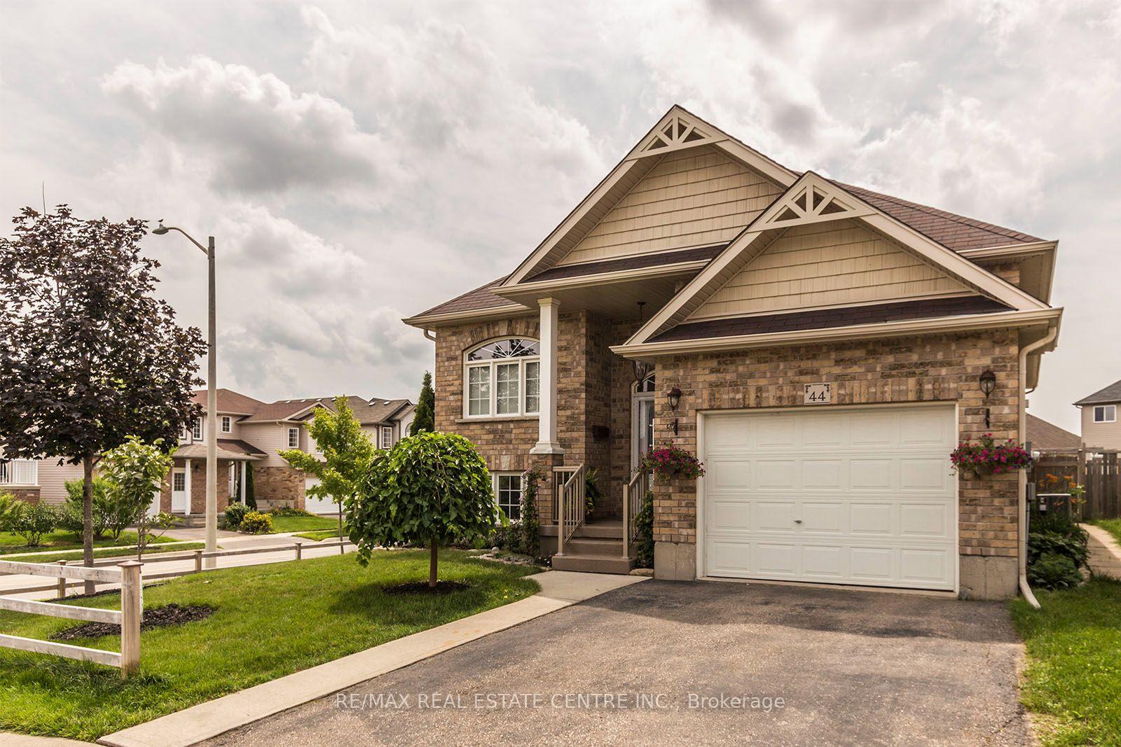 Photo 1 of 44 Lemon Grass Street, Kitchener, Highland West — HOMEH