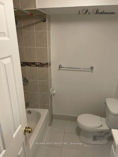 Photo 7 of 43 Montjoy Crescent, Brampton, Central Park — HOMEH