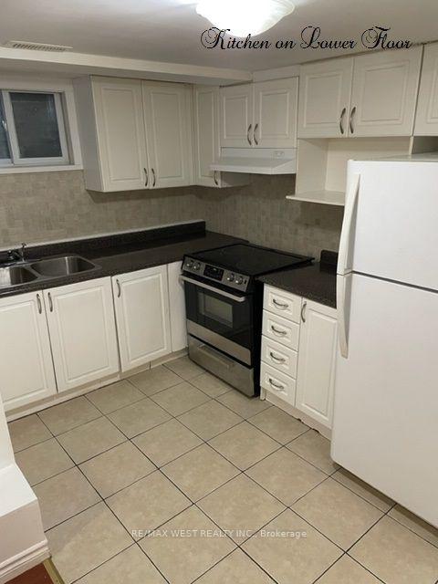 Photo 8 of 43 Montjoy Crescent, Brampton, Central Park — HOMEH