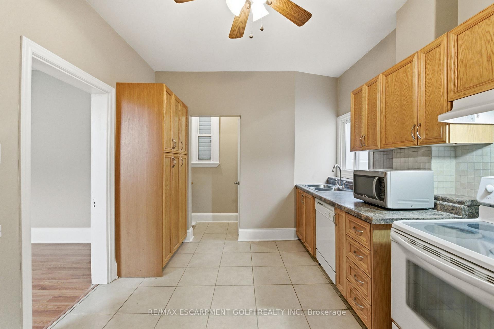 Photo 14 of 643 Wilson Street, Hamilton, Gibson — HOMEH