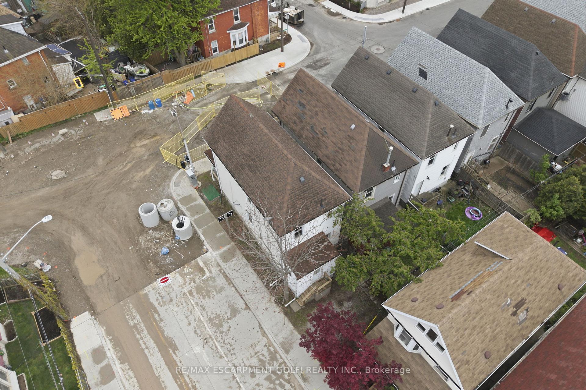 Photo 40 of 643 Wilson Street, Hamilton, Gibson — HOMEH