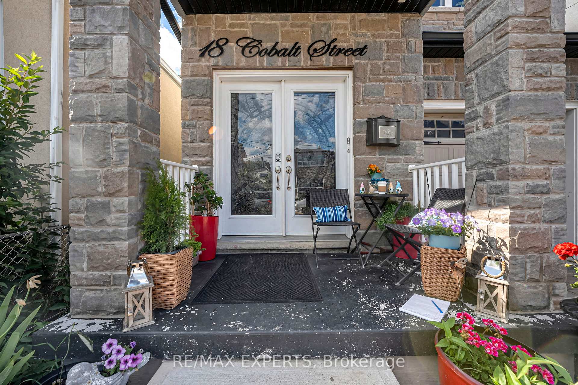 Photo 2 of 18 Cobalt Street, North York, Mount Dennis — HOMEH
