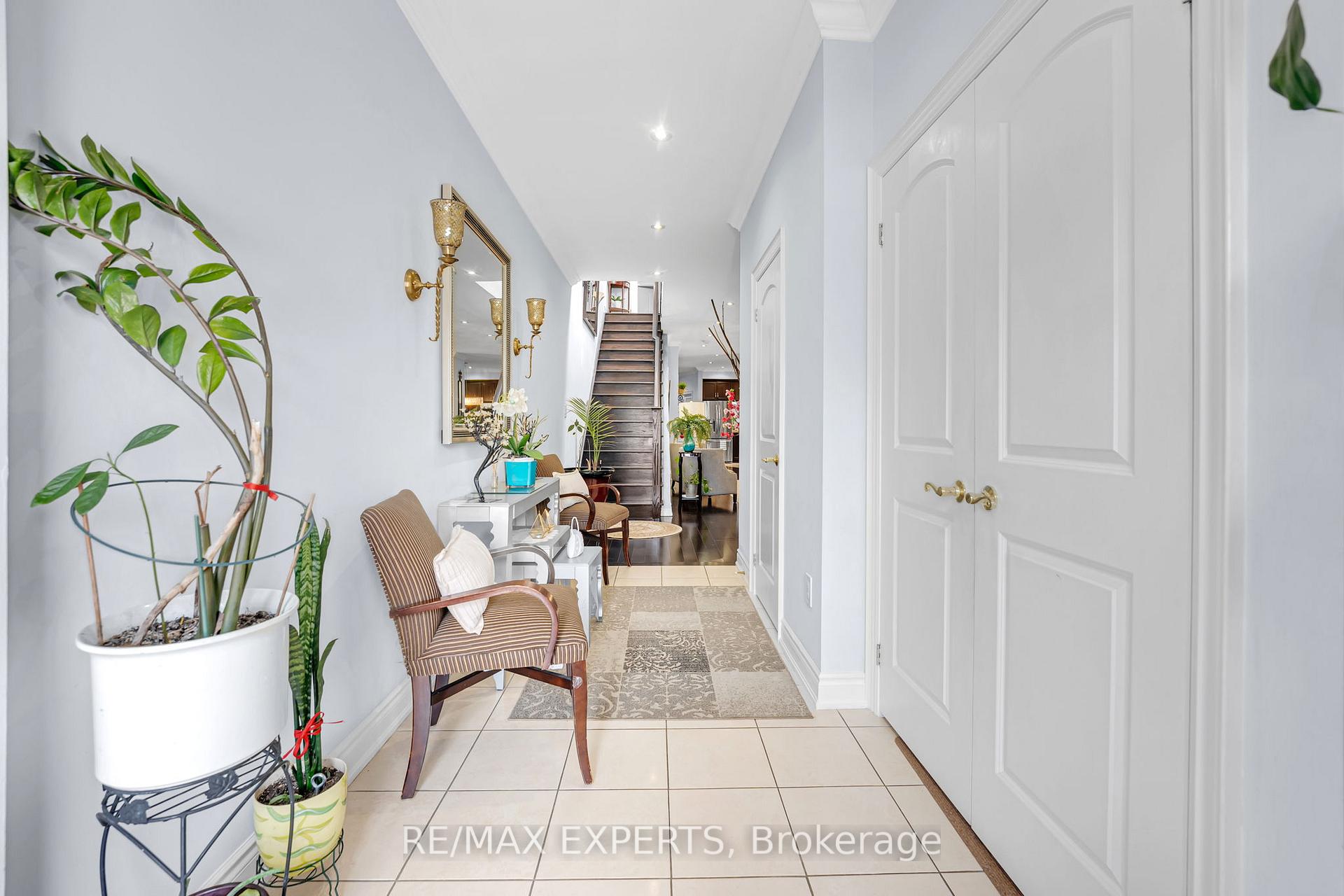 Photo 3 of 18 Cobalt Street, North York, Mount Dennis — HOMEH