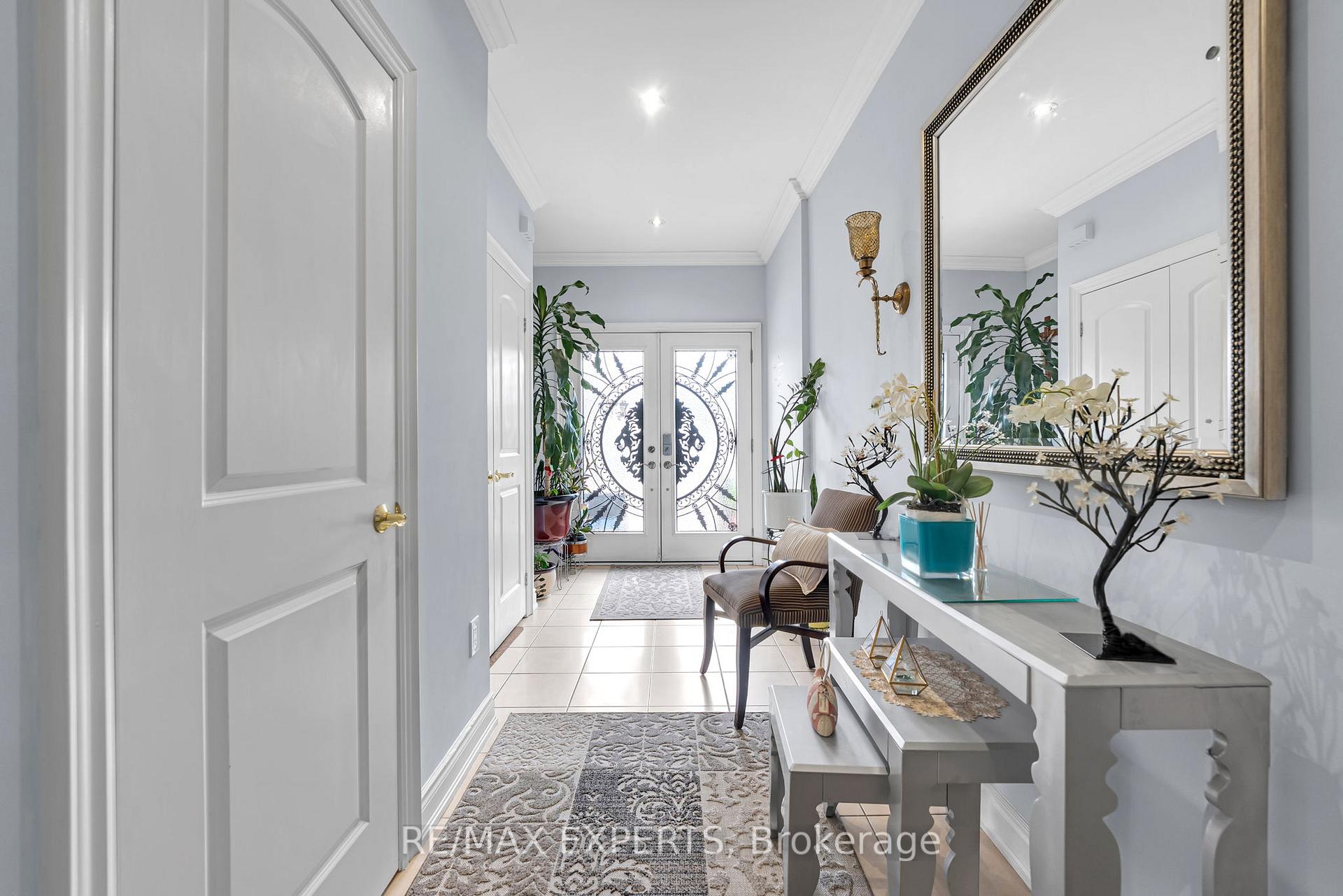 Photo 4 of 18 Cobalt Street, North York, Mount Dennis — HOMEH