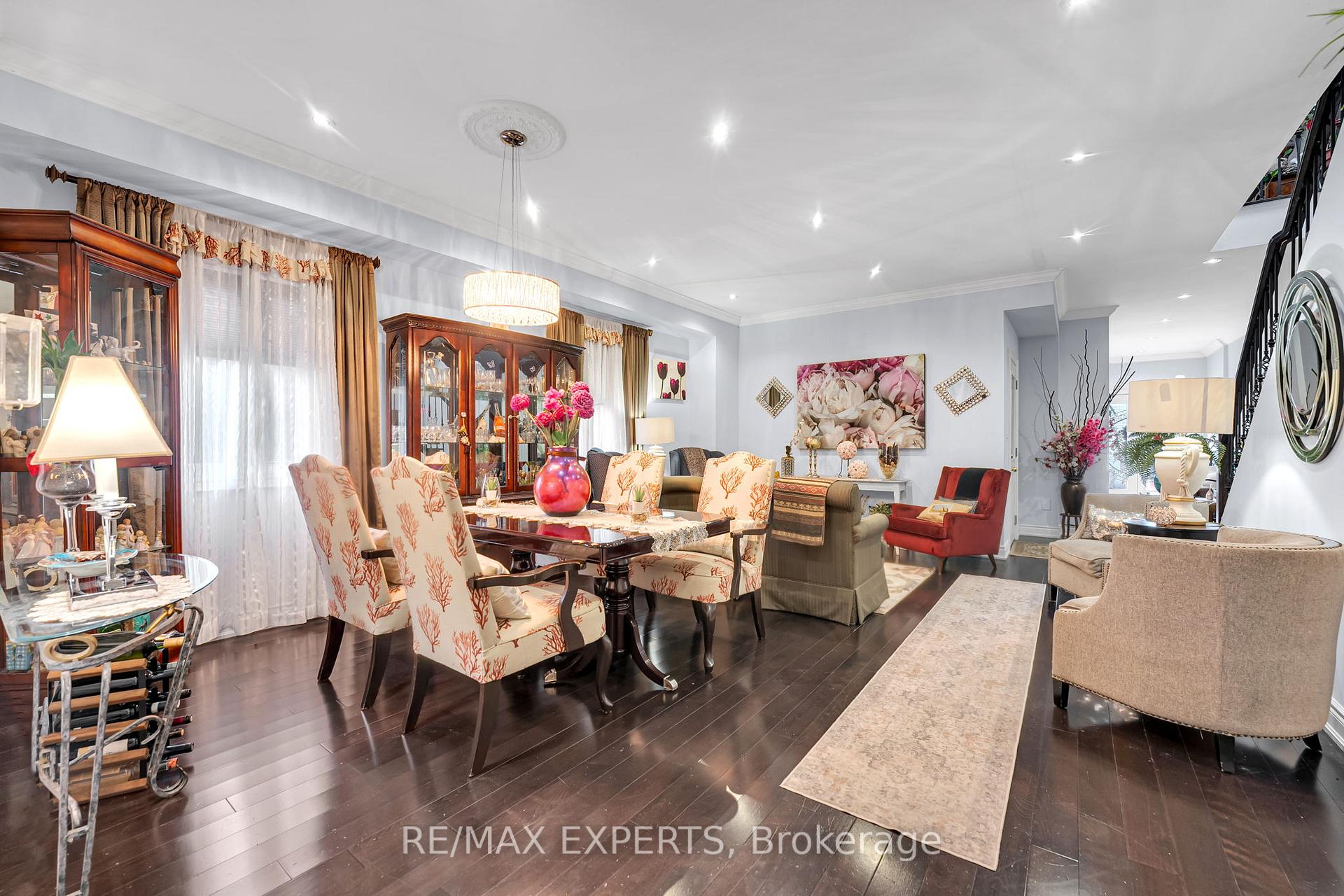 Photo 7 of 18 Cobalt Street, North York, Mount Dennis — HOMEH