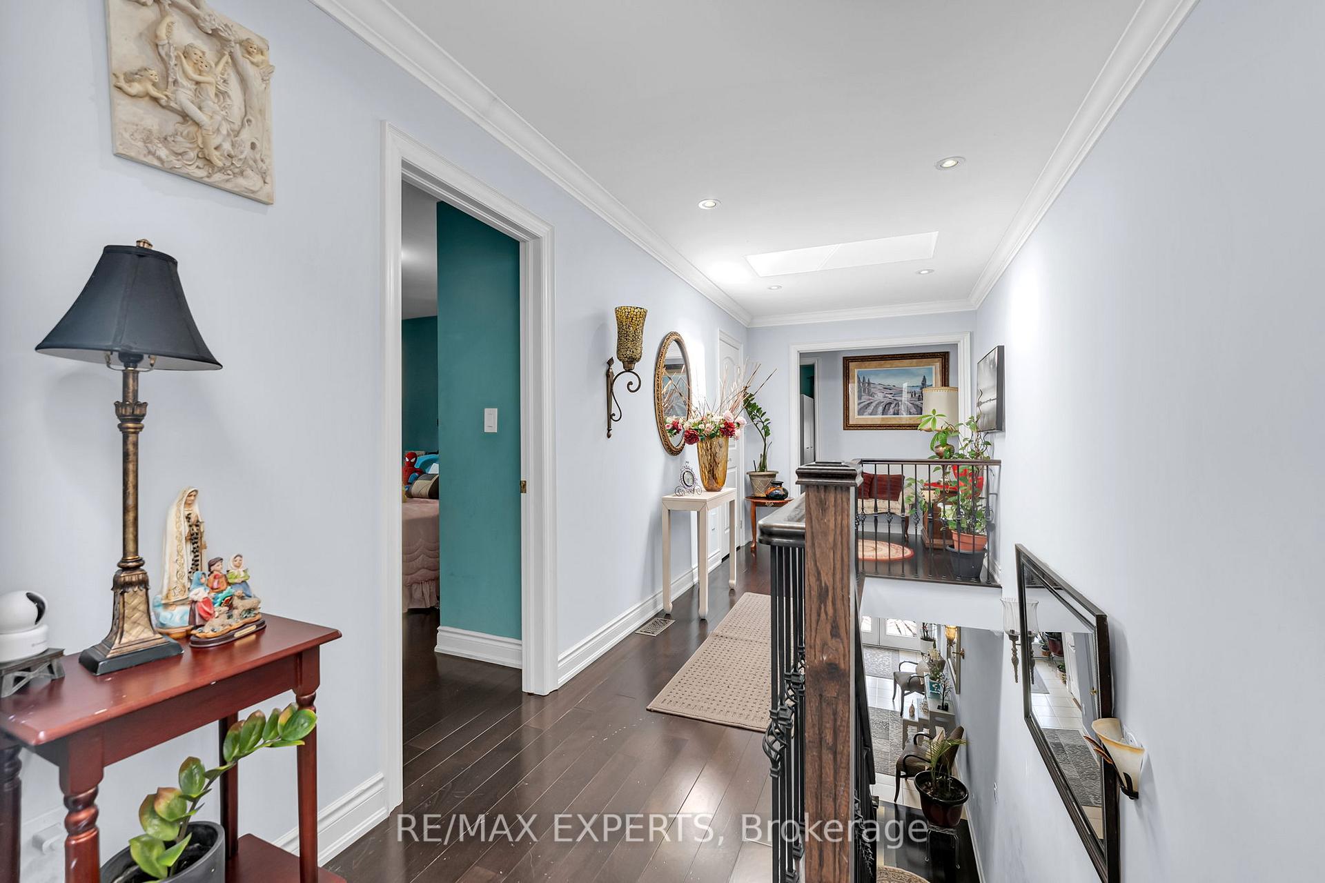 Photo 14 of 18 Cobalt Street, North York, Mount Dennis — HOMEH