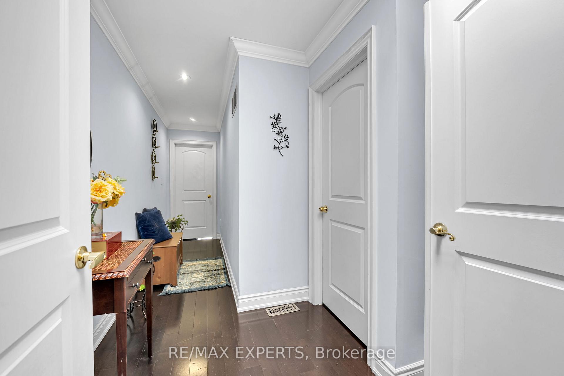 Photo 15 of 18 Cobalt Street, North York, Mount Dennis — HOMEH