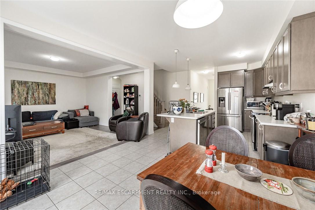 Photo 10 of 286 Spring Creek Drive, Hamilton, Waterdown — HOMEH
