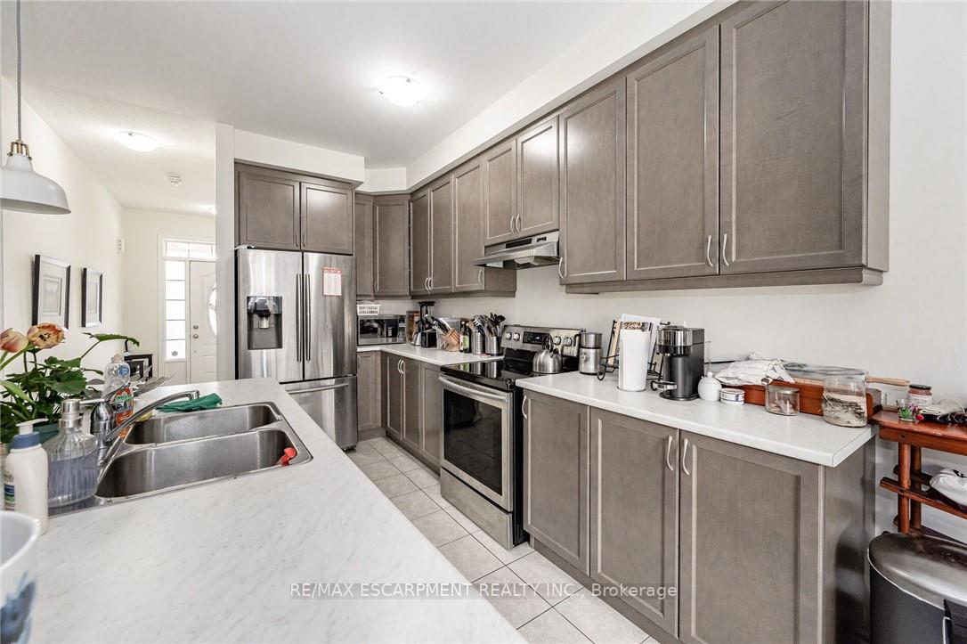 Photo 11 of 286 Spring Creek Drive, Hamilton, Waterdown — HOMEH