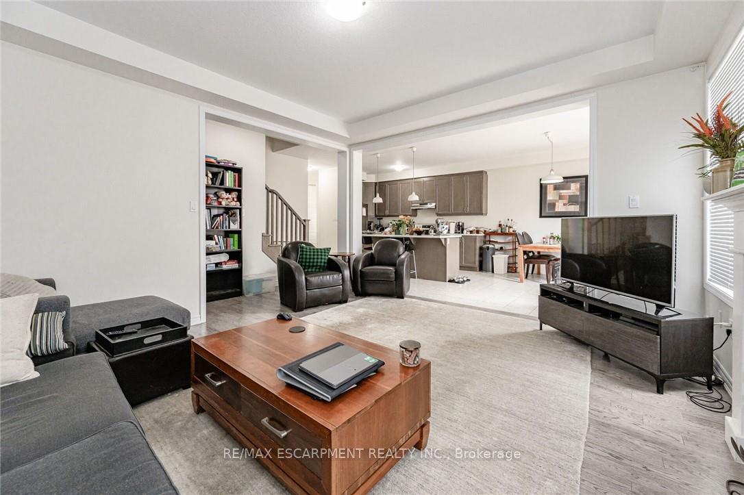 Photo 14 of 286 Spring Creek Drive, Hamilton, Waterdown — HOMEH