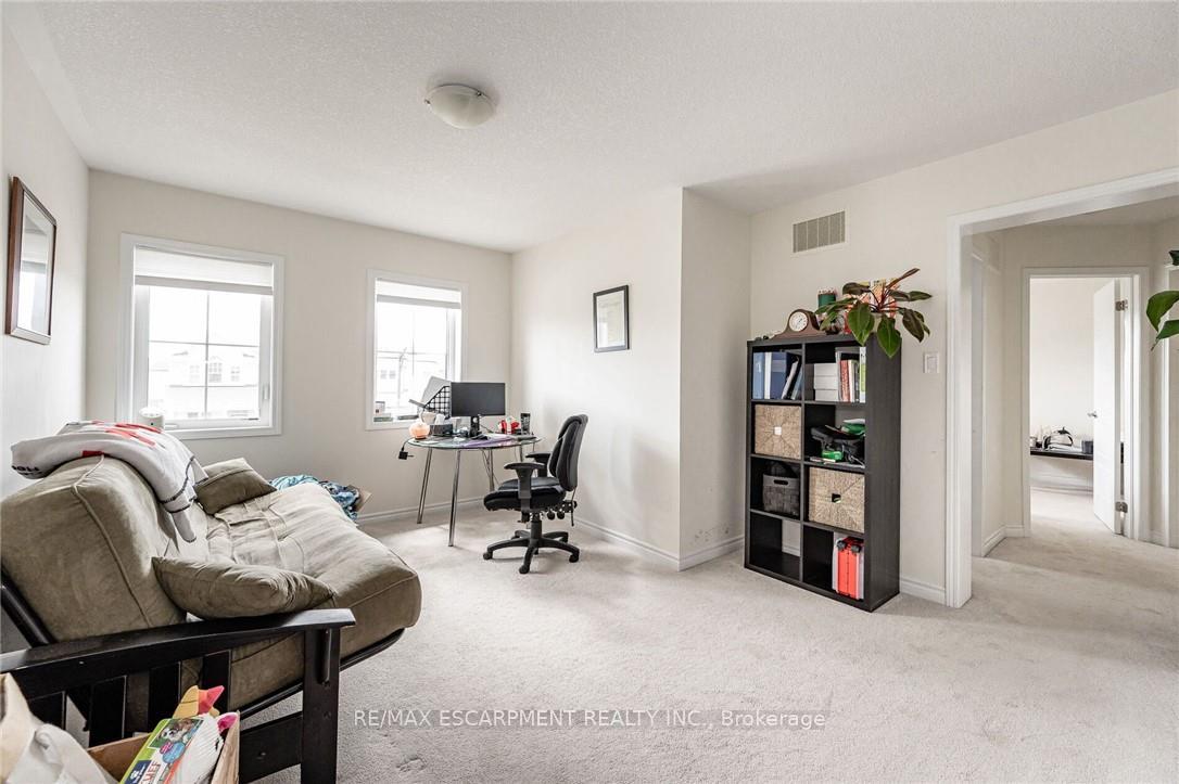 Photo 16 of 286 Spring Creek Drive, Hamilton, Waterdown — HOMEH