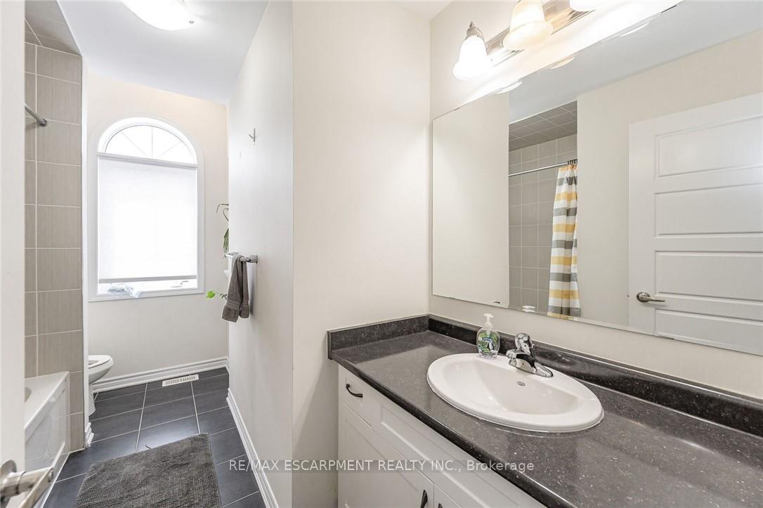 Photo 19 of 286 Spring Creek Drive, Hamilton, Waterdown — HOMEH